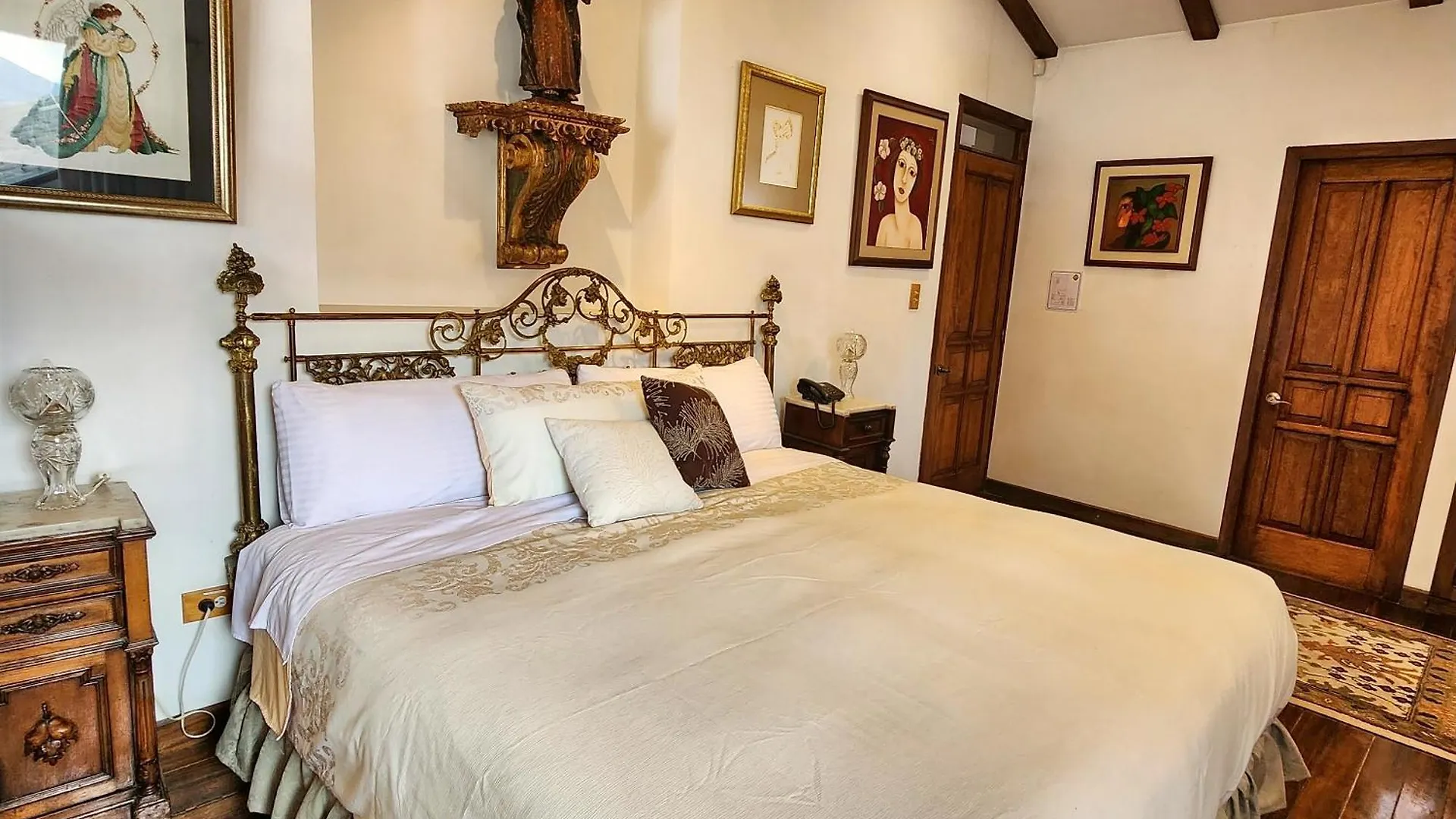 Hotel Boutique Casa San Marcos キト